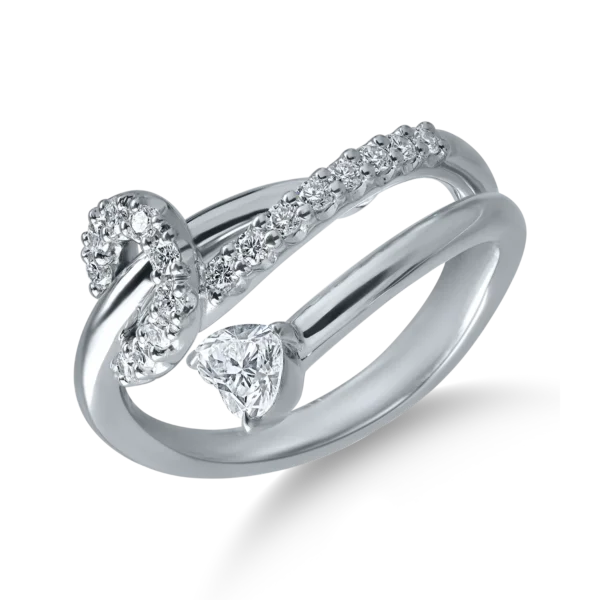 Inel din aur alb cu diamante heart si rotunde de 0.61ct