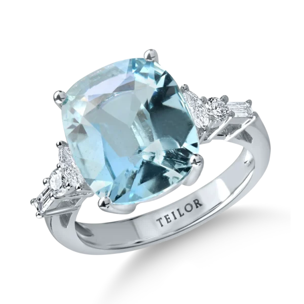 Inel din aur alb cu acvamarin rectangular de 4.9ct si diamante de 0.3ct