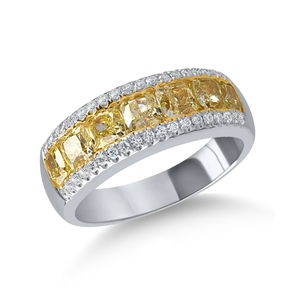 Inel din aur alb cu diamante galbene cushion si diamante incolore de 2.2ct