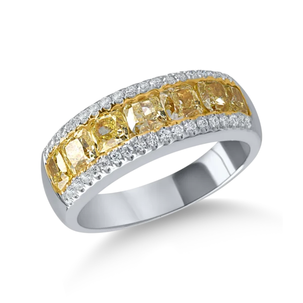 Inel din aur alb cu diamante galbene cushion si diamante incolore de 2.2ct