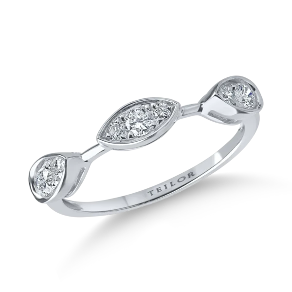 Inel minimalist din aur alb cu diamante de 0.3ct