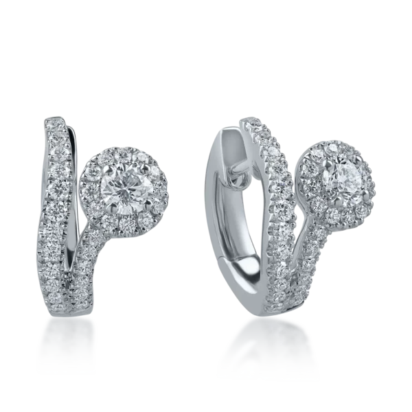 Cercei din aur alb cu diamante cushion si rotunde de 1.02ct