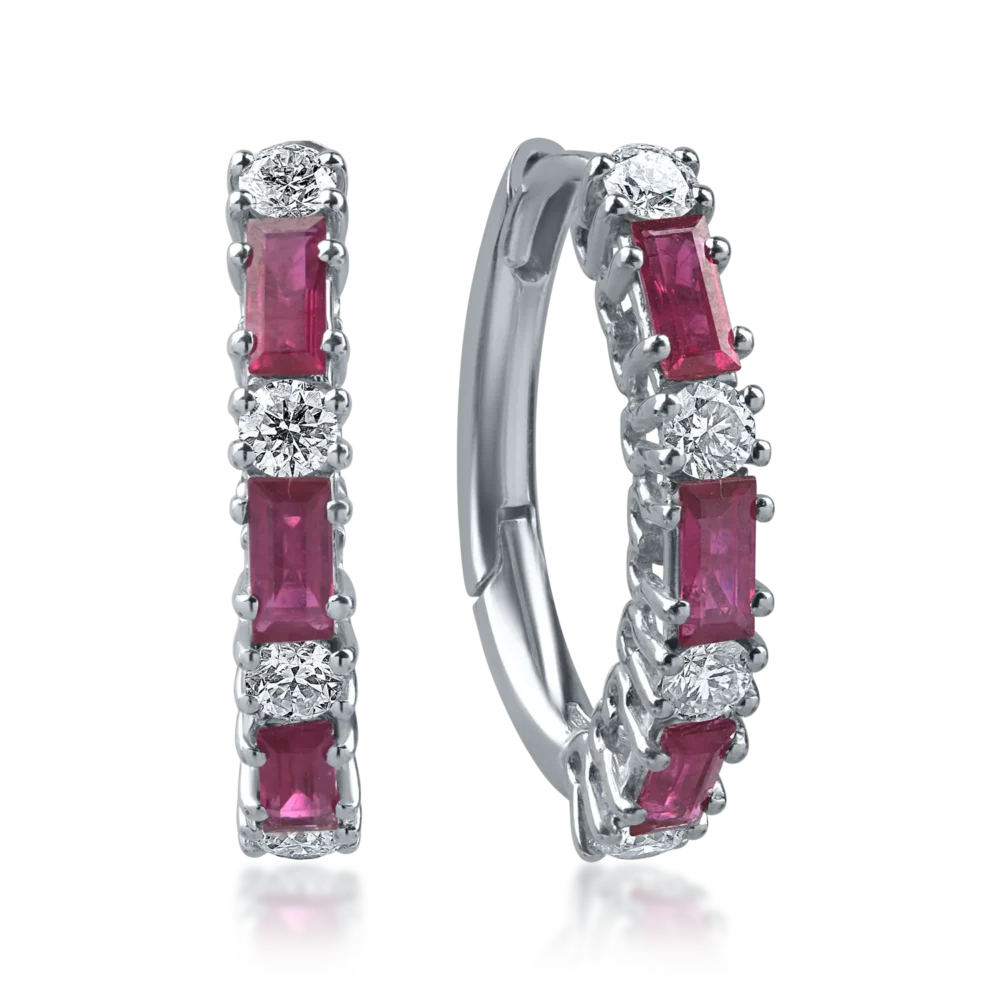 Cercei din aur alb cu rubine baguette de 0.8ct si diamante rotunde de 0.2ct