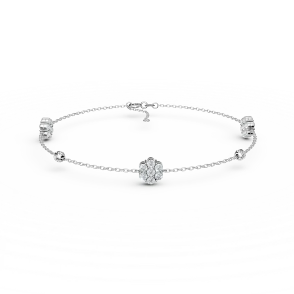 Bratara cu charmuri din aur alb