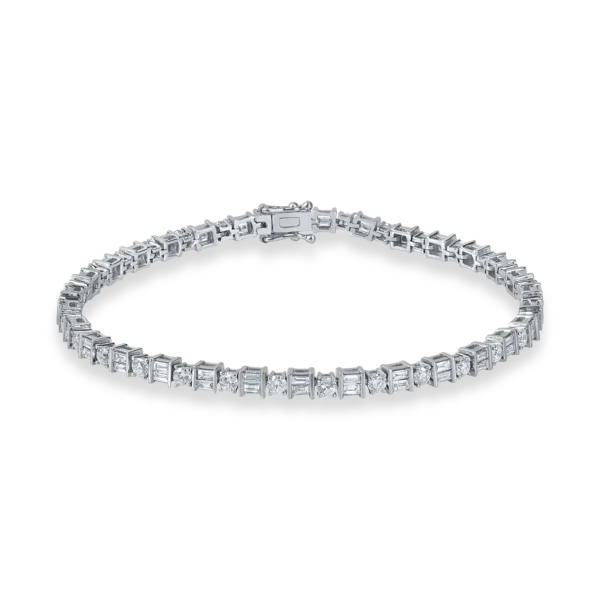 Bratara din aur alb cu diamante baguette si rotunde de 2.9ct