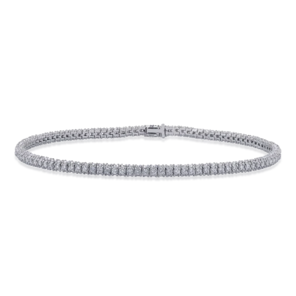 Bratara tennis din aur alb cu diamante de 3.047ct