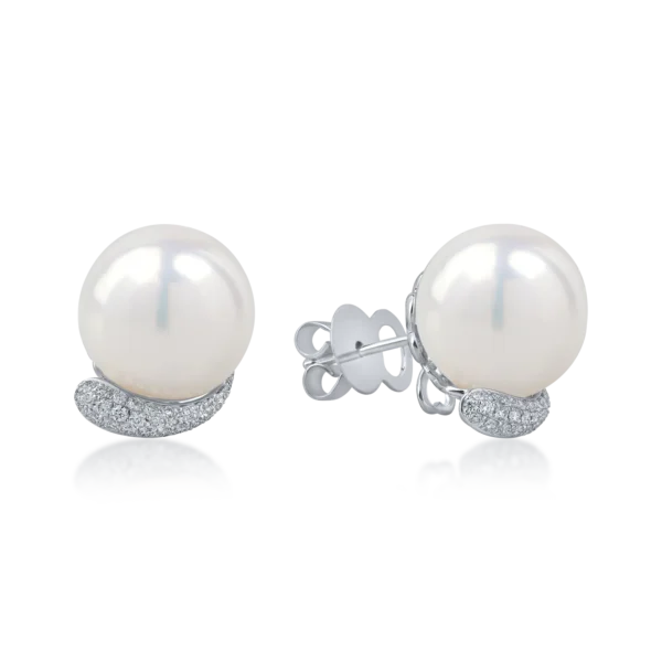 Cercei din aur alb cu diamante de 0.3ct si perle de cultura