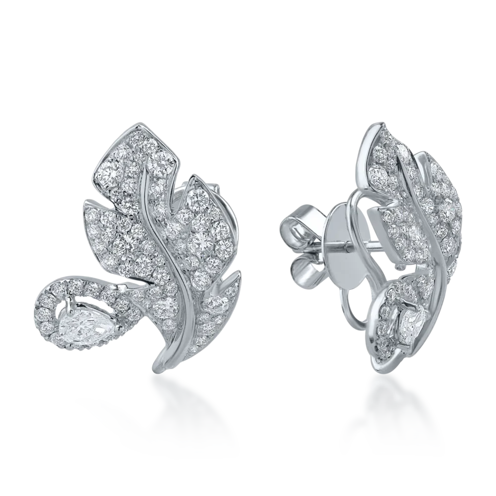 Cercei din aur alb cu diamante pear si rotunde de 1.4ct