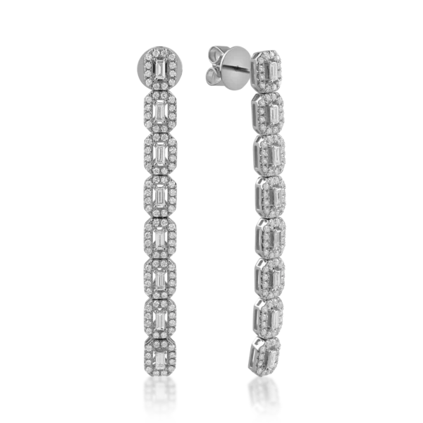 Cercei din aur alb cu diamante baguette si rotunde de 1.57ct