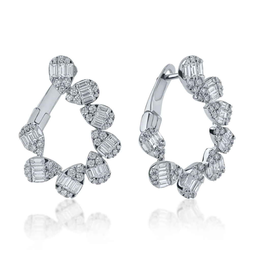 Cercei din aur alb cu diamante baguette si rotunde de 1.94ct