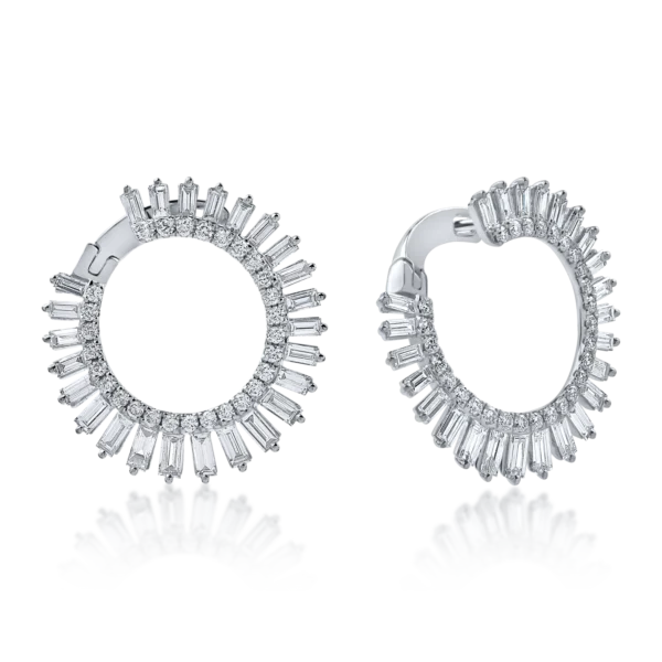 Cercei din aur alb cu diamante baguette si round de 3.3ct