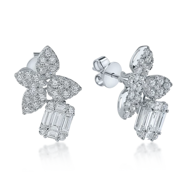 Cercei din aur alb cu diamante baguette si round microsetting de 2.3ct