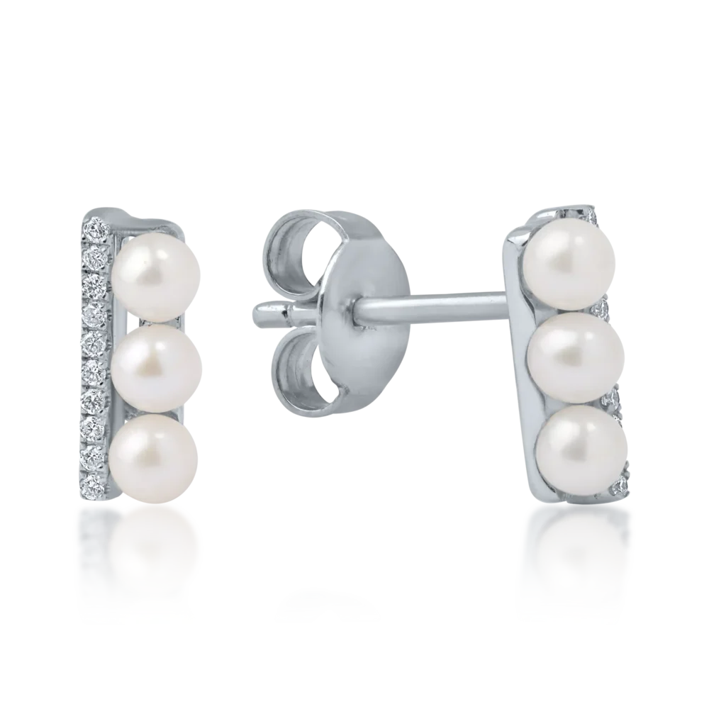 Cercei din aur alb cu perle de cultura de 1.23ct si diamante de 0.06ct