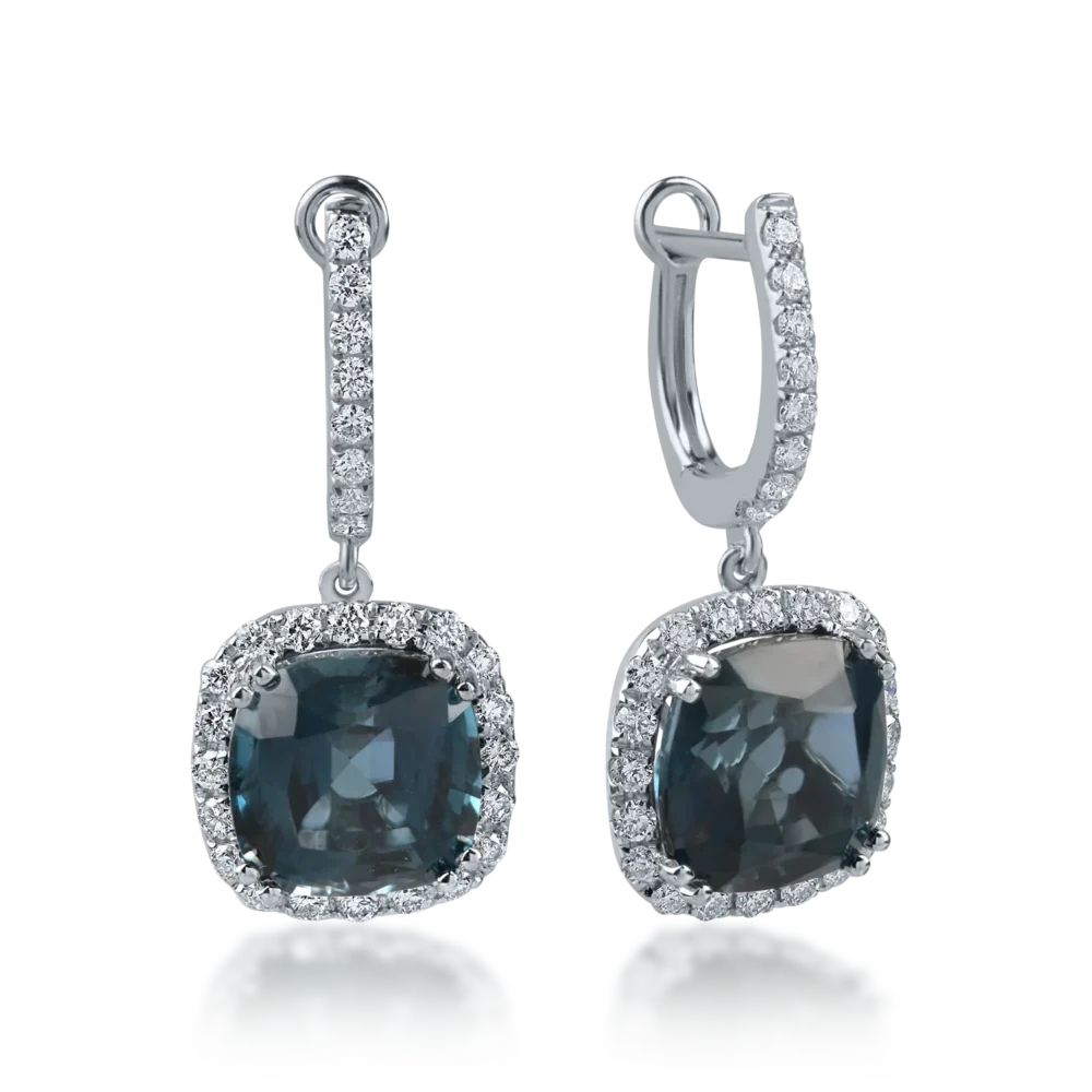 Cercei din aur alb cu topaze london blue rectangulare de 6.1ct si diamante de 0.4ct