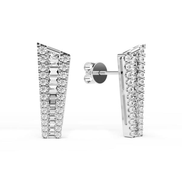 Cercei din aur alb cu diamante baguette si rotunde de 0.84ct