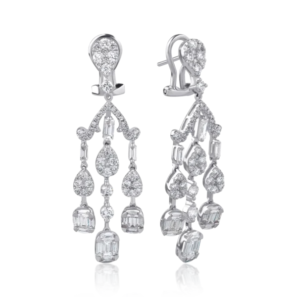 Cercei din aur alb cu diamante baguette si round de 3.36ct