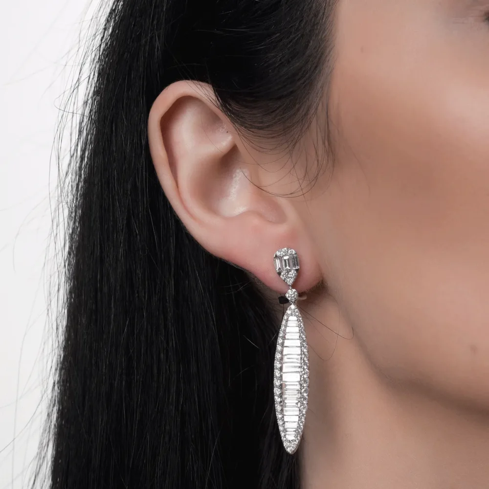 Cercei din aur alb cu diamante baguette si round de 4.54ct - imagine 4