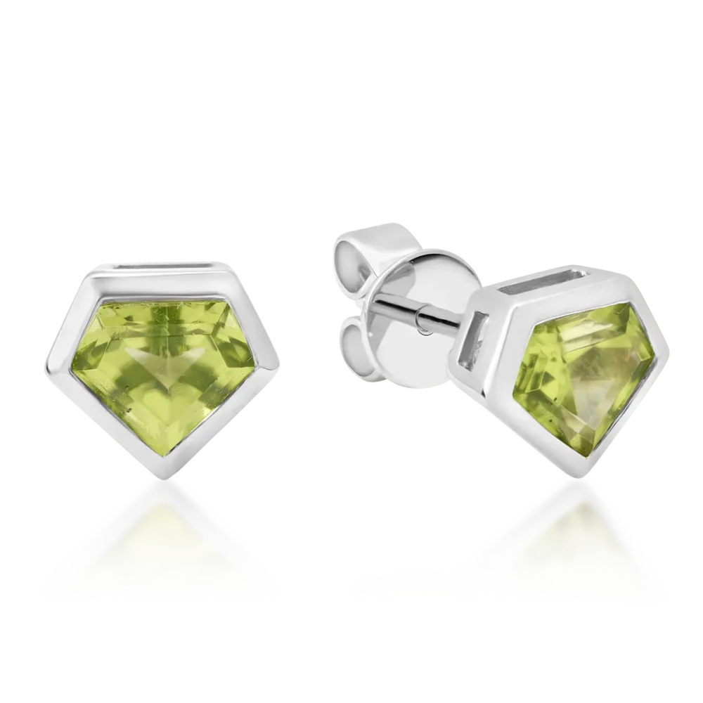 Cercei din aur alb cu peridote de 1.26ct