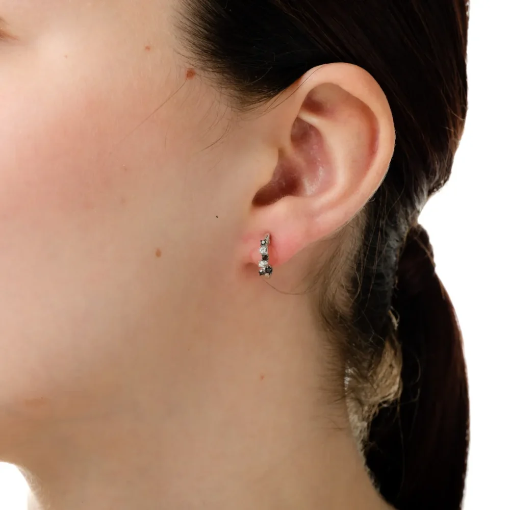 Cercei din aur alb-negru cu diamante negre de 0.16ct si diamante transparente de 0.06ct - imagine 4