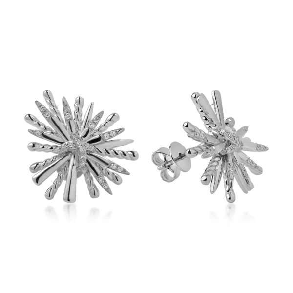 Cercei floare din aur alb cu diamante de 0.109ct