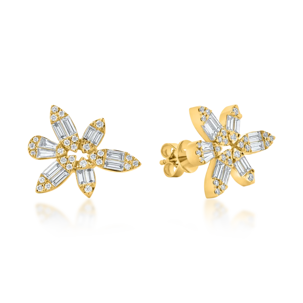 Cercei floare din aur galben cu diamante baguette si rotunde de 1.6ct