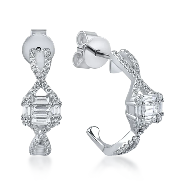 Cercei geometrici din aur alb cu diamante baguette si rotunde de 1ct