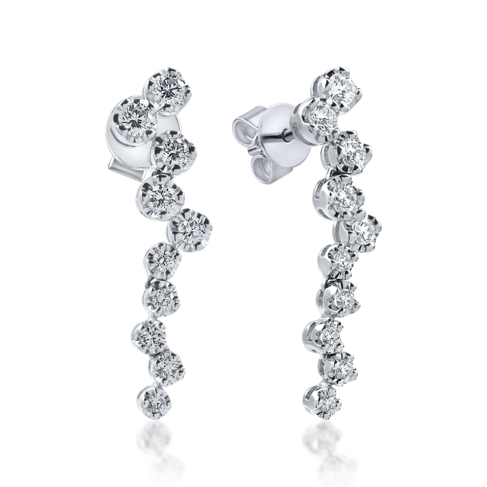 Cercei lungi din aur alb cu diamante de 1.09ct