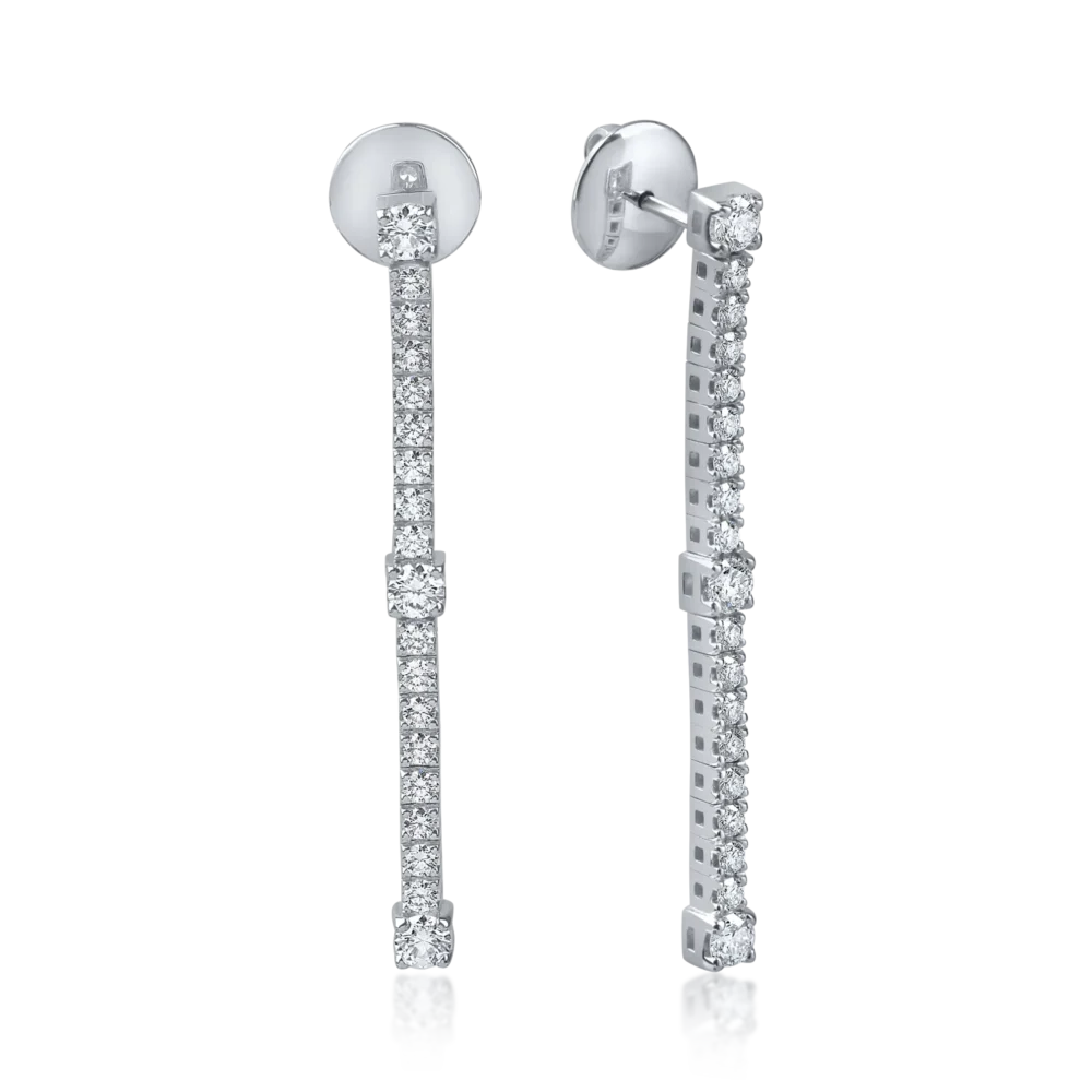 Cercei lungi din aur alb cu diamante de 1.2ct