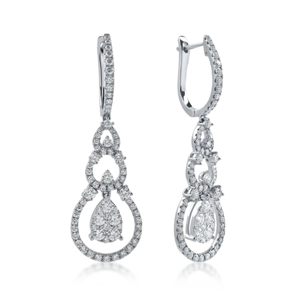 Cercei lungi din aur alb cu diamante de 1.8ct