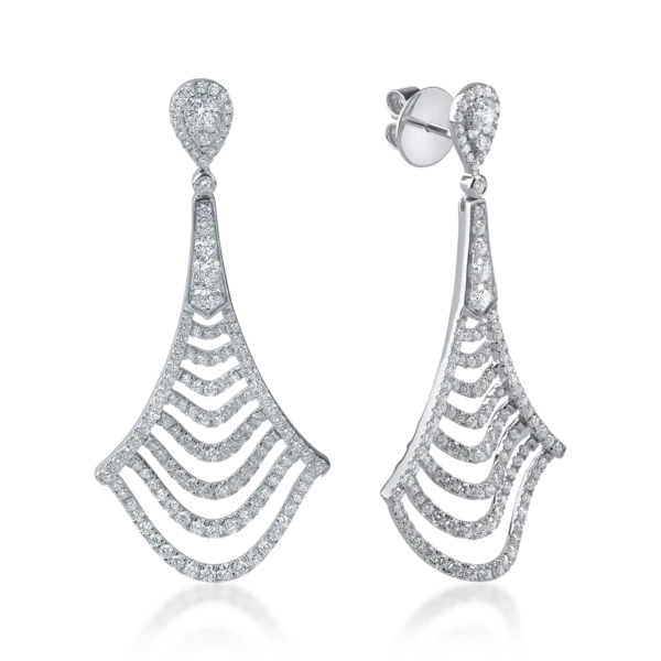 Cercei lungi din aur alb cu diamante microsetting de 2.5ct