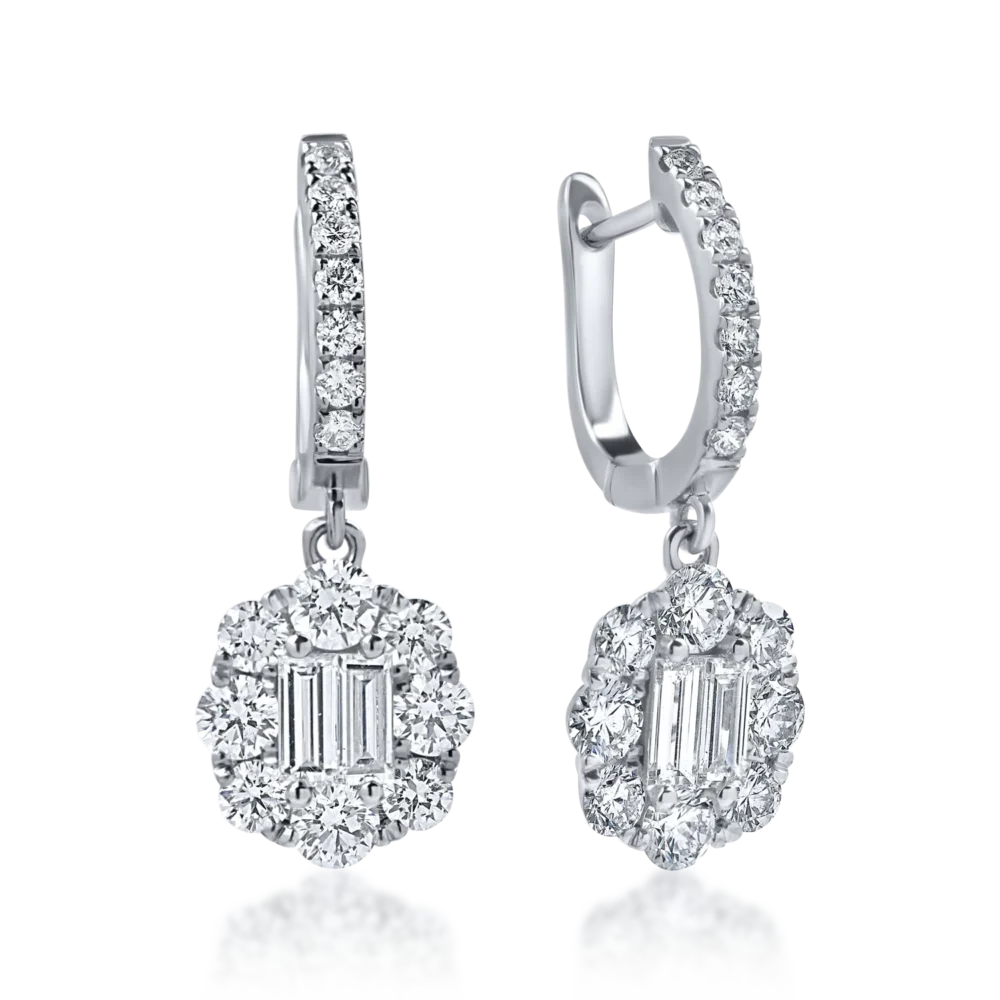 Cercei on ear din aur alb cu diamante baguette si rotunde de 1.8ct