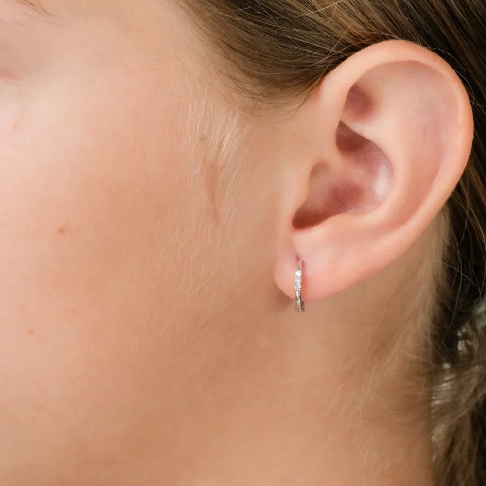 Cercei pentru copii din aur alb cu diamante de 0.054ct - imagine 3