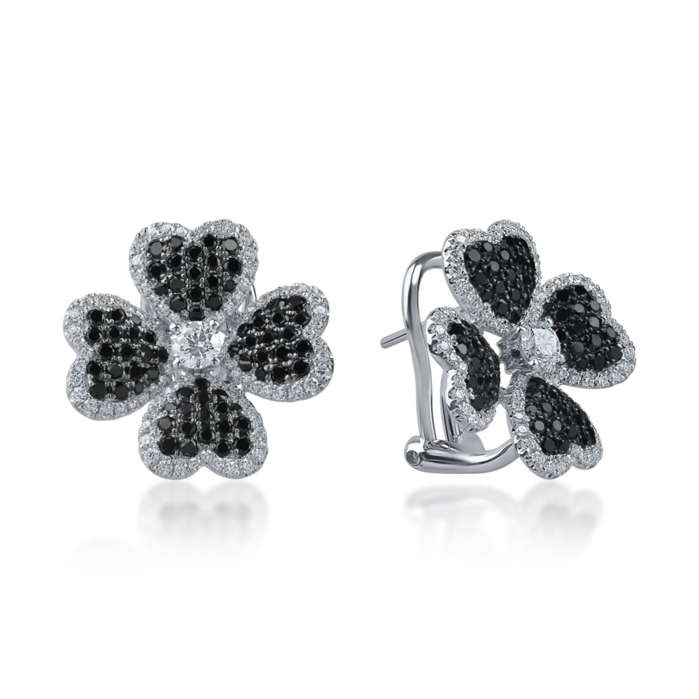 Cercei trifoi din aur alb cu diamante negre si incolore de 2.1ct