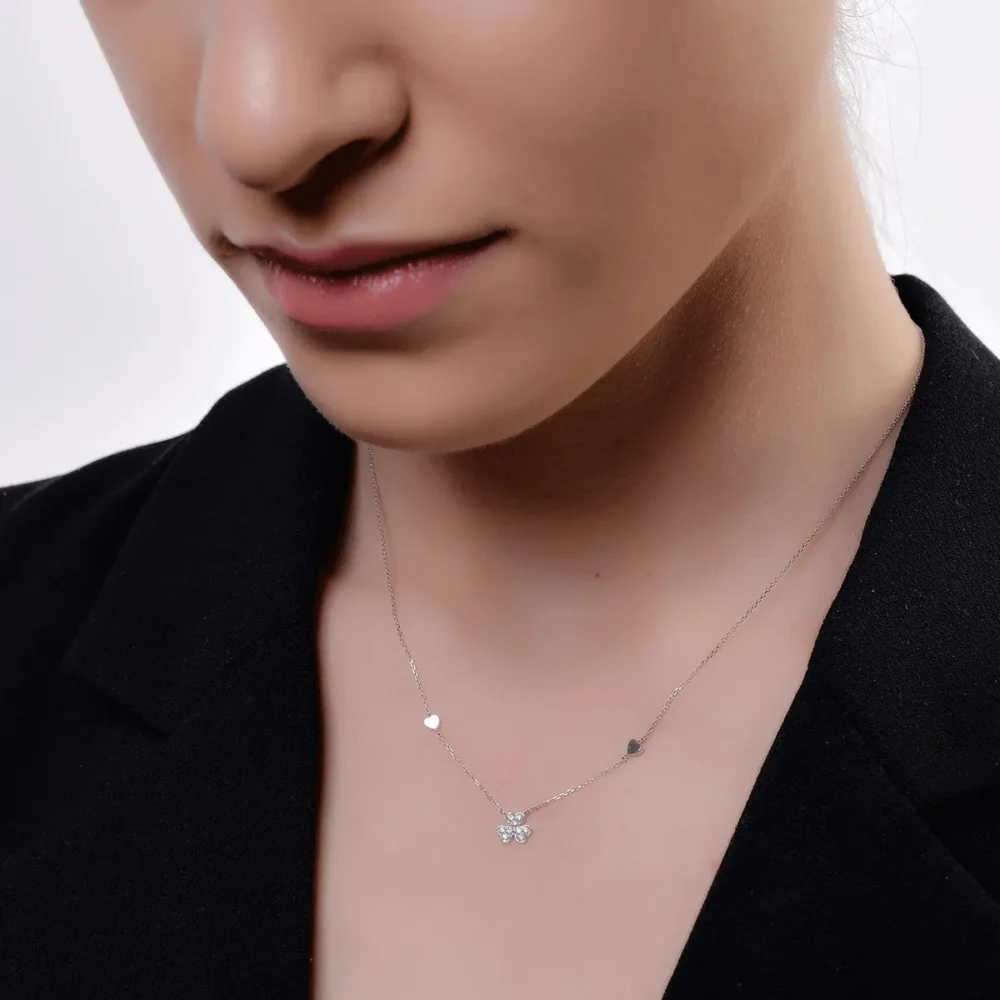 Colier cu trifoi si inimioare din aur alb cu diamante de 0.061ct - imagine 4