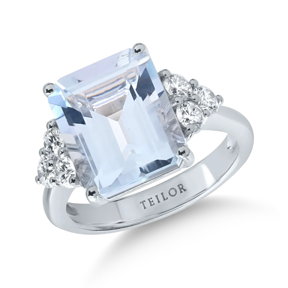 Inel din aur alb cu acvamarin octogonal de 4.2ct si diamante de 0.6ct