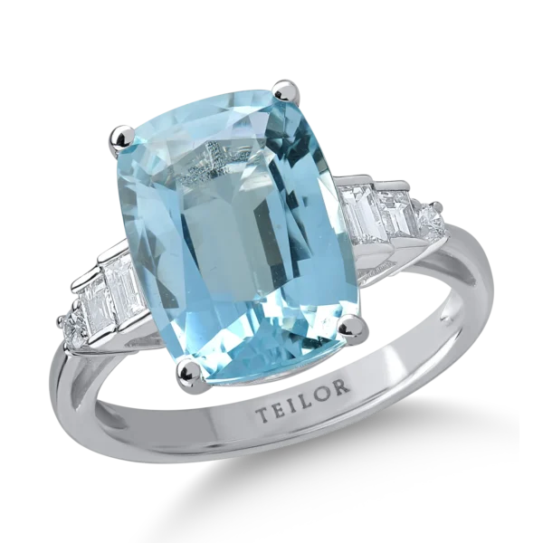 Inel din aur alb cu aquamarine rectangular de 5ct si diamante baguette si rotunde de 0.29ct