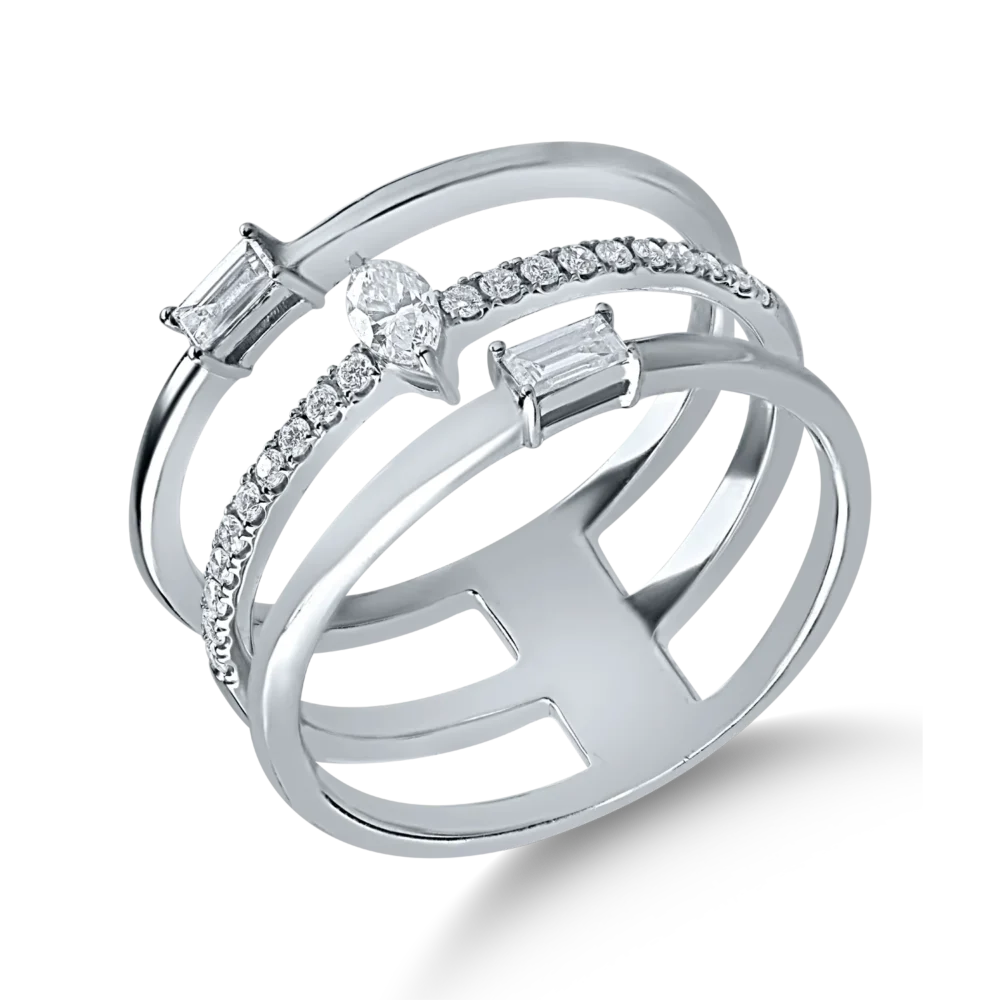 Inel din aur alb cu diamante marquise, baguette si rotunde de 0.41ct