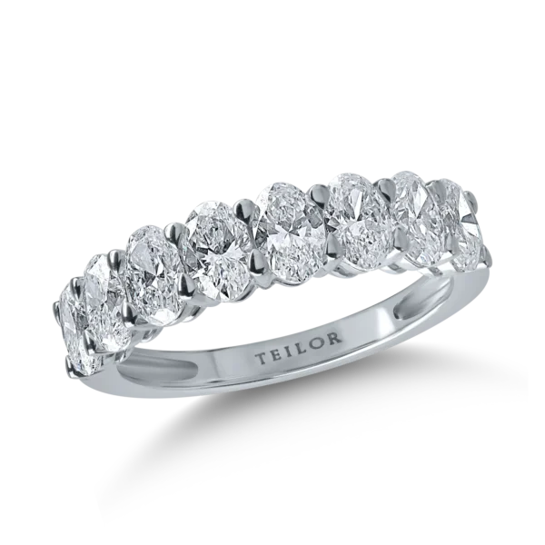 Inel din aur alb cu diamante oval de 1.89ct