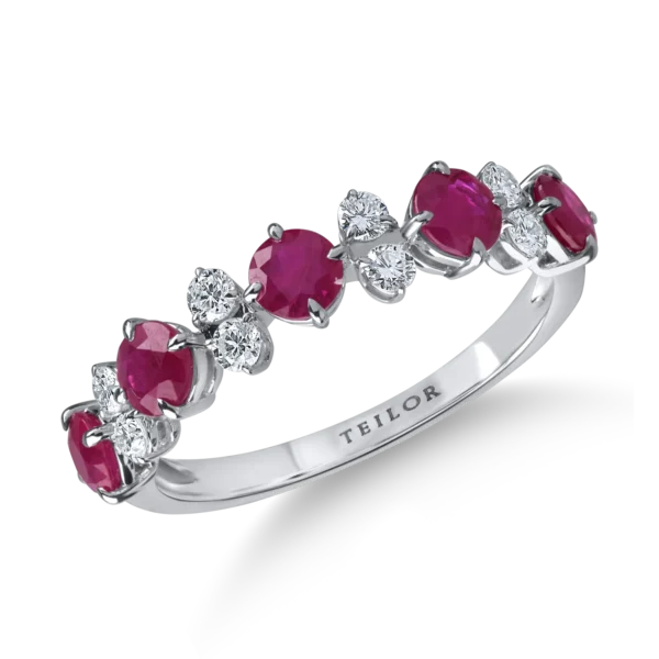 Inel din aur alb cu rubine de 1.1ct si diamante microsetting de 0.2ct