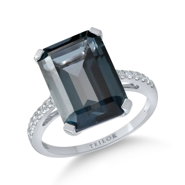 Inel din aur alb cu un topaz London blue octogonal de 7.9ct si diamante de 0.1ct