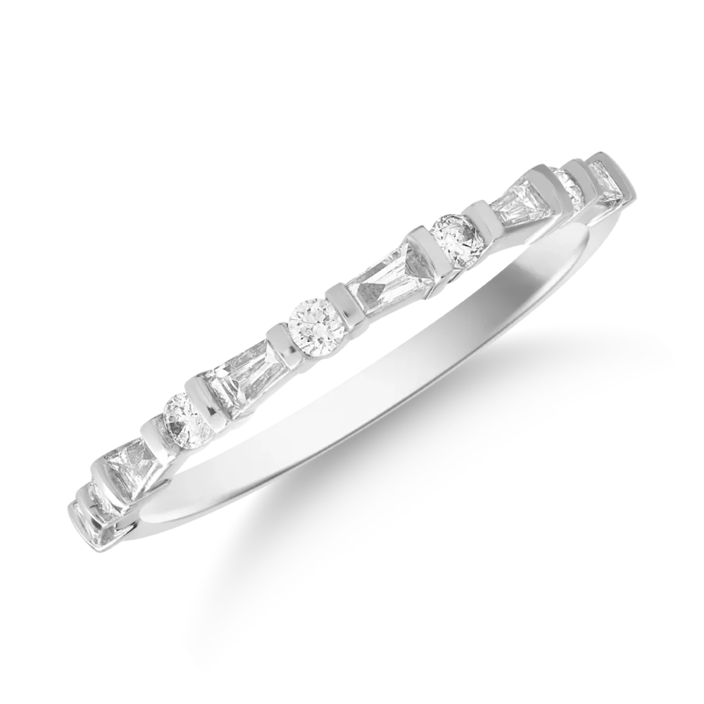 Inel din aur alb cu diamante baguette si rotunde de 0.3ct