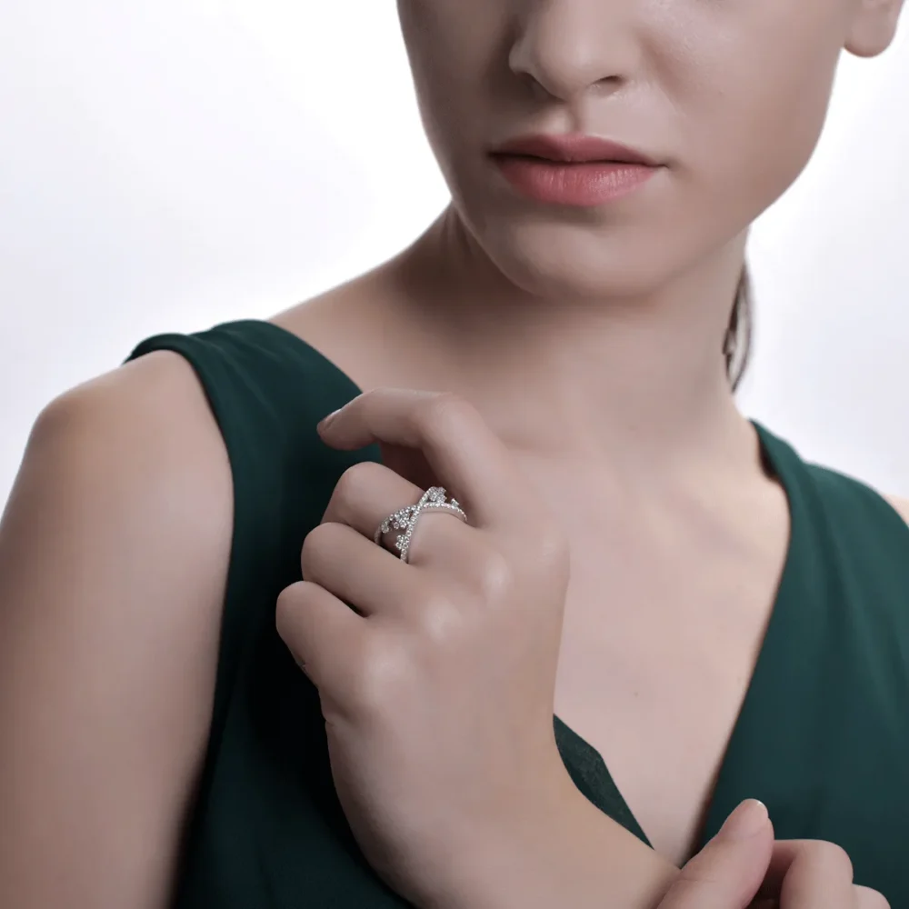 Inel din aur alb cu diamante de 0.67ct - imagine 4