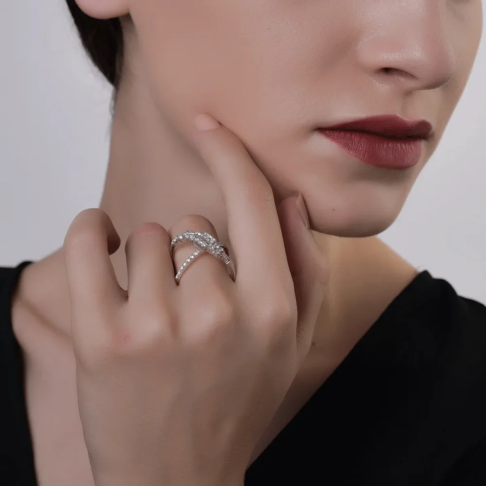 Inel din aur alb cu diamante baguette si rotunde de 0.7ct - imagine 4