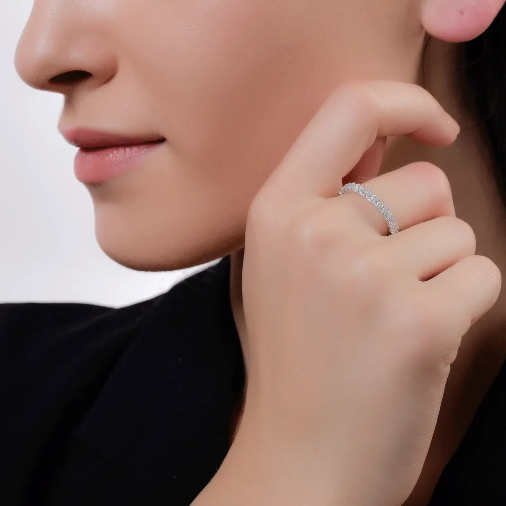 Inel eternity din aur alb cu diamante princess de 1.8ct - imagine 4