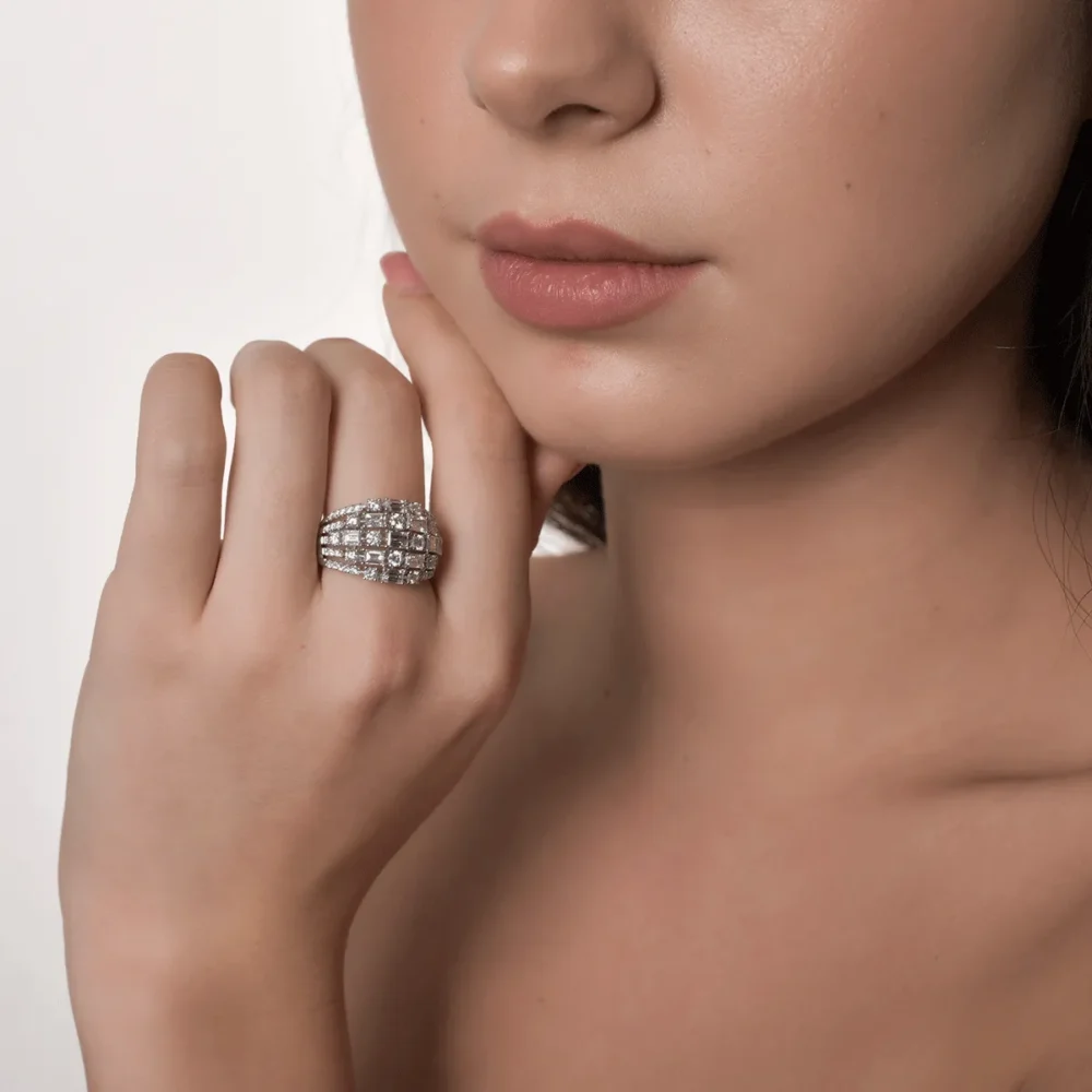 Inel din aur alb cu diamante baguette si rotunde de 2.7ct - imagine 3