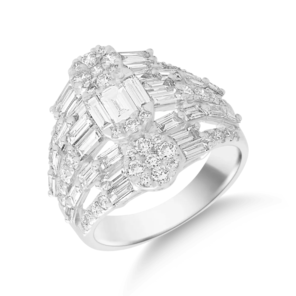 Inel din aur alb cu diamante baguette si rotunde de 2.7ct