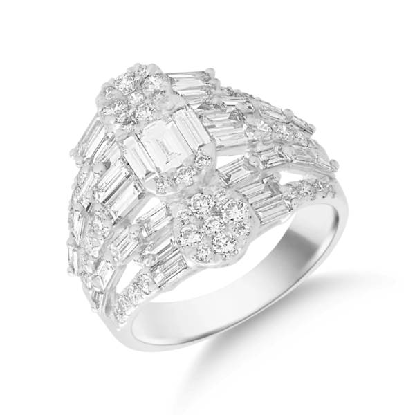 Inel din aur alb cu diamante baguette si rotunde de 2.7ct