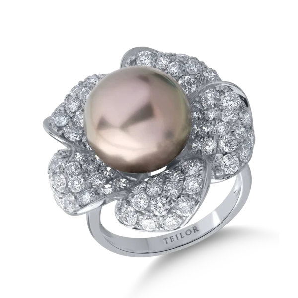 Inel din aur alb cu perla de cultura de 12.3ct si diamante de 2.99ct