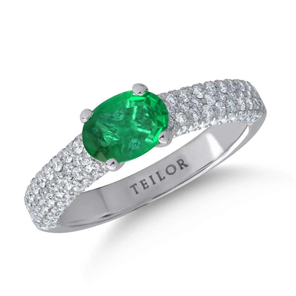 Inel din aur alb cu smarald oval de 0.7ct si diamante de 0.6ct