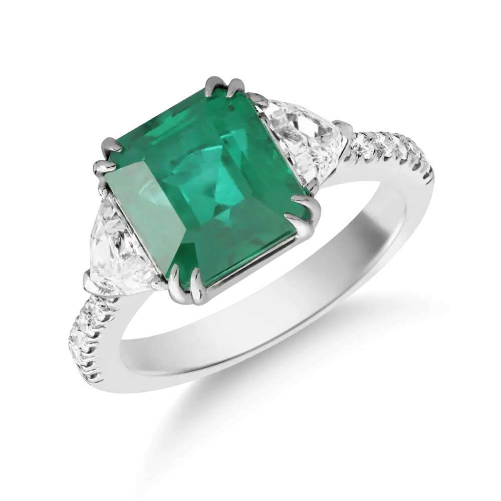 Inel din aur alb cu smarald emerald de 4.16ct si diamante 0.83ct